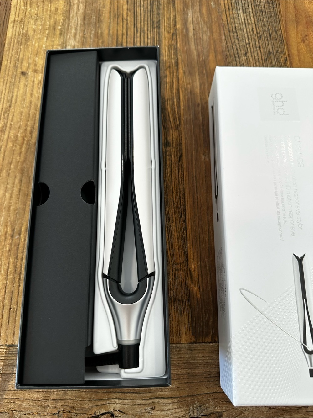 ghd Chronos Styler white Hair Straightener